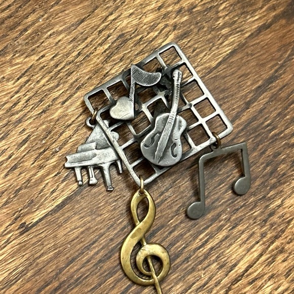 Vintage Music Note Brooch Piano Guitar Multi Tone Metal - Picture 4 of 7